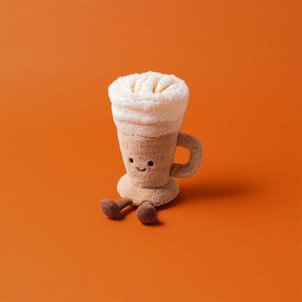 Amuseables Latte – Peluche Barista Jellycat com Chantilly | Lolla Kids
