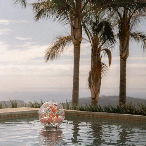 Bola de Praia 3D Ocean Pink Flowers da little Dutch