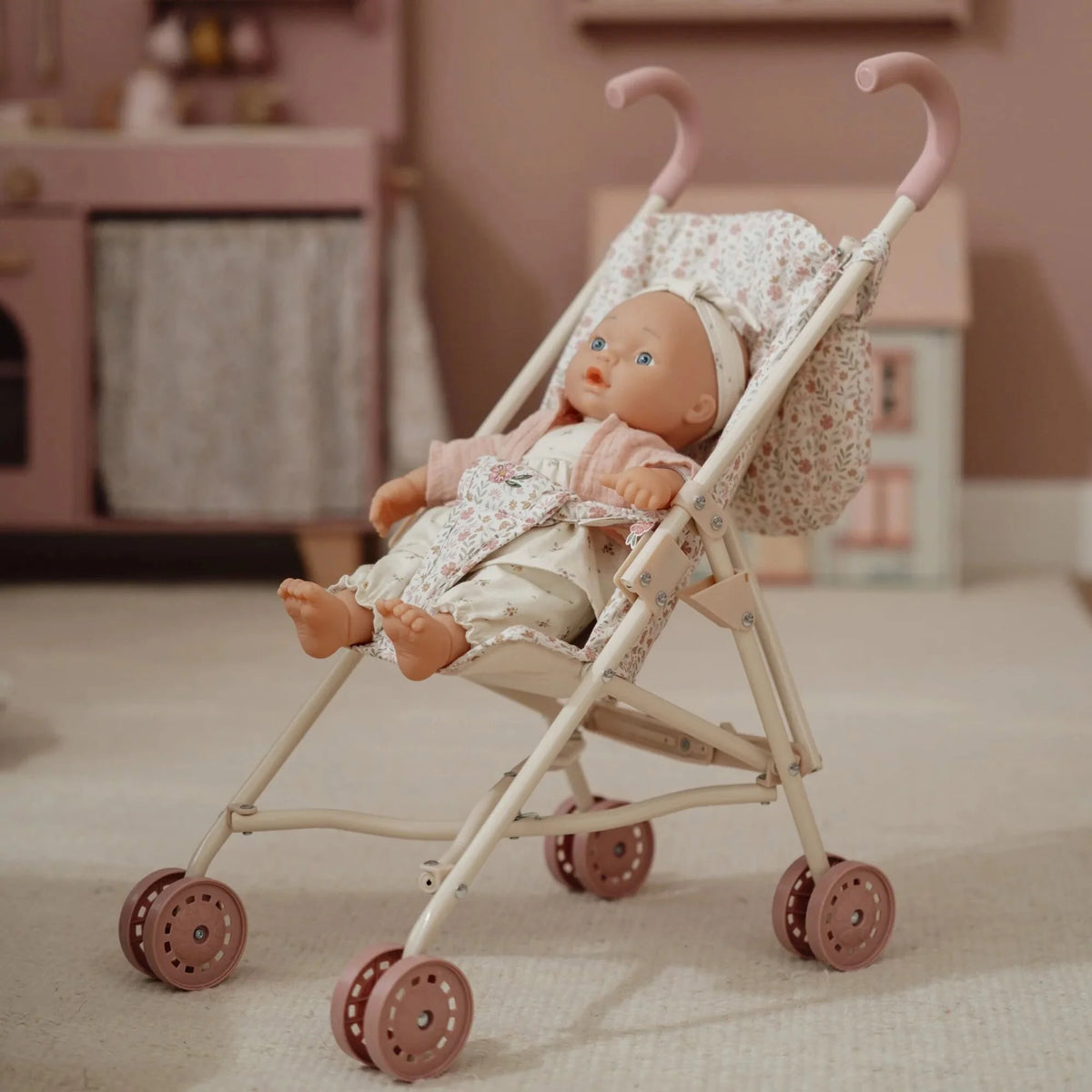 Carrinho de Passeio para Bonecas Soft Flowers Little Dutch com boneca | little-dutch-carrinho-passeio-bonecas-soft-flowers-lollakids