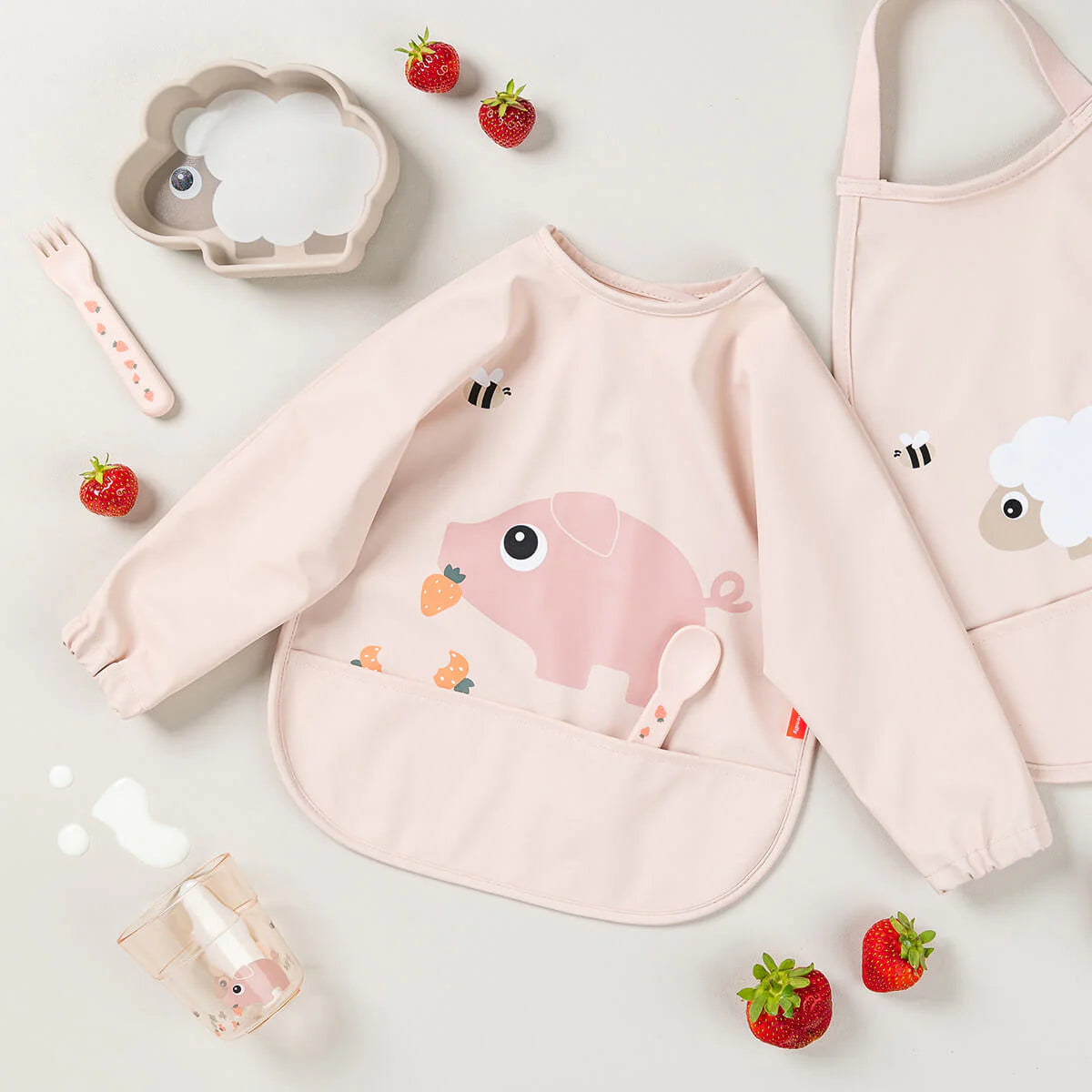 Babete de Mangas com Bolso Tiny Farm Powder Done by Deer Lolla Kids | done-by-deer-babete-mangas-tiny-farm-powder-lollakids