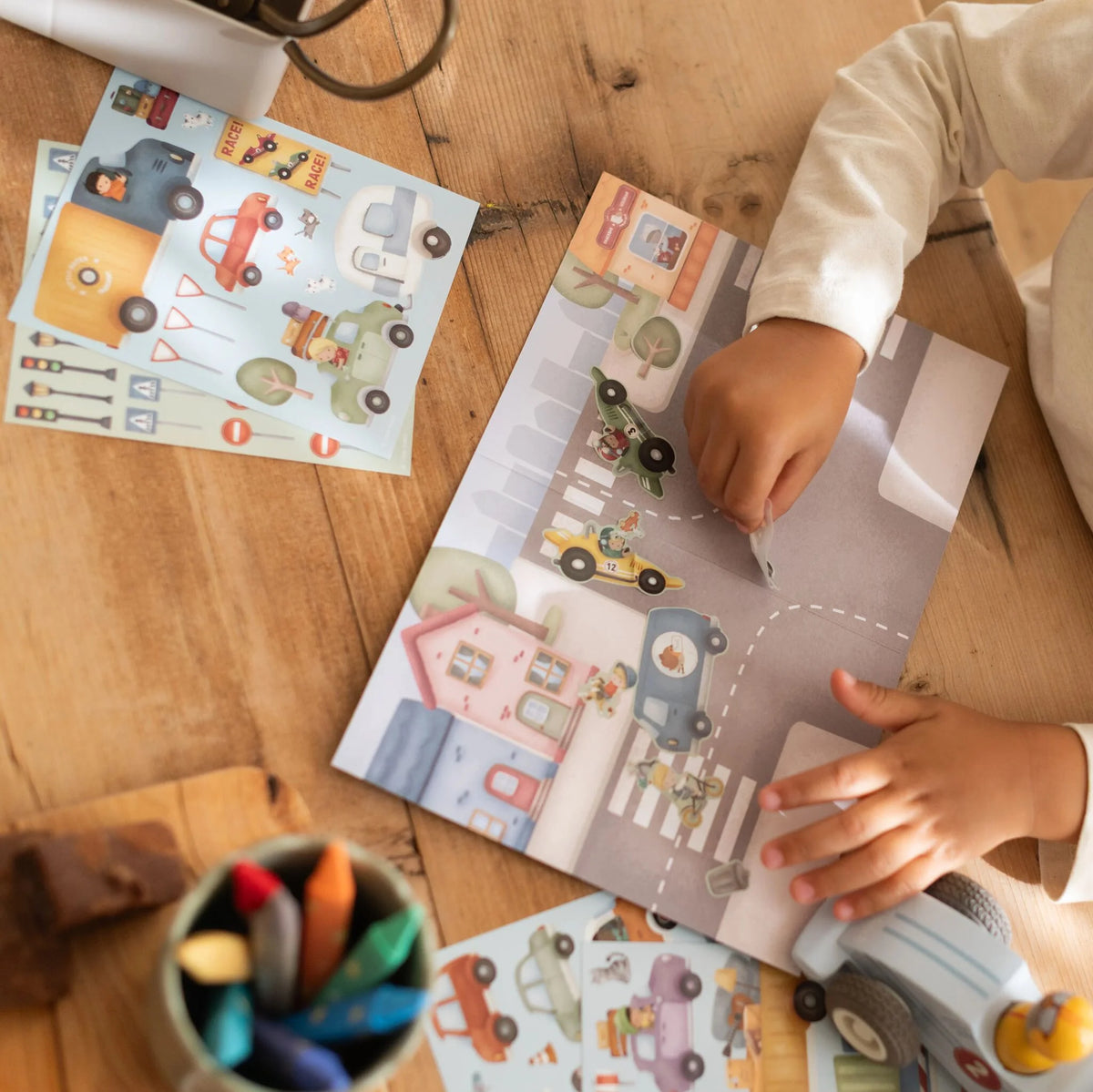Autocolantes Jim & Friends Little Dutch, fundo de jogo | little-dutch-autocolantes-jim-friends-lollakids