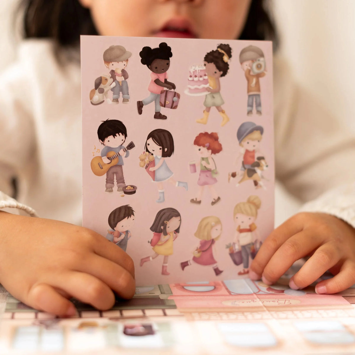 Pormenor dos Autocolantes Rosa's Shopping Little Dutch | little-dutch-autocolantes-rosas-shopping-lollakids