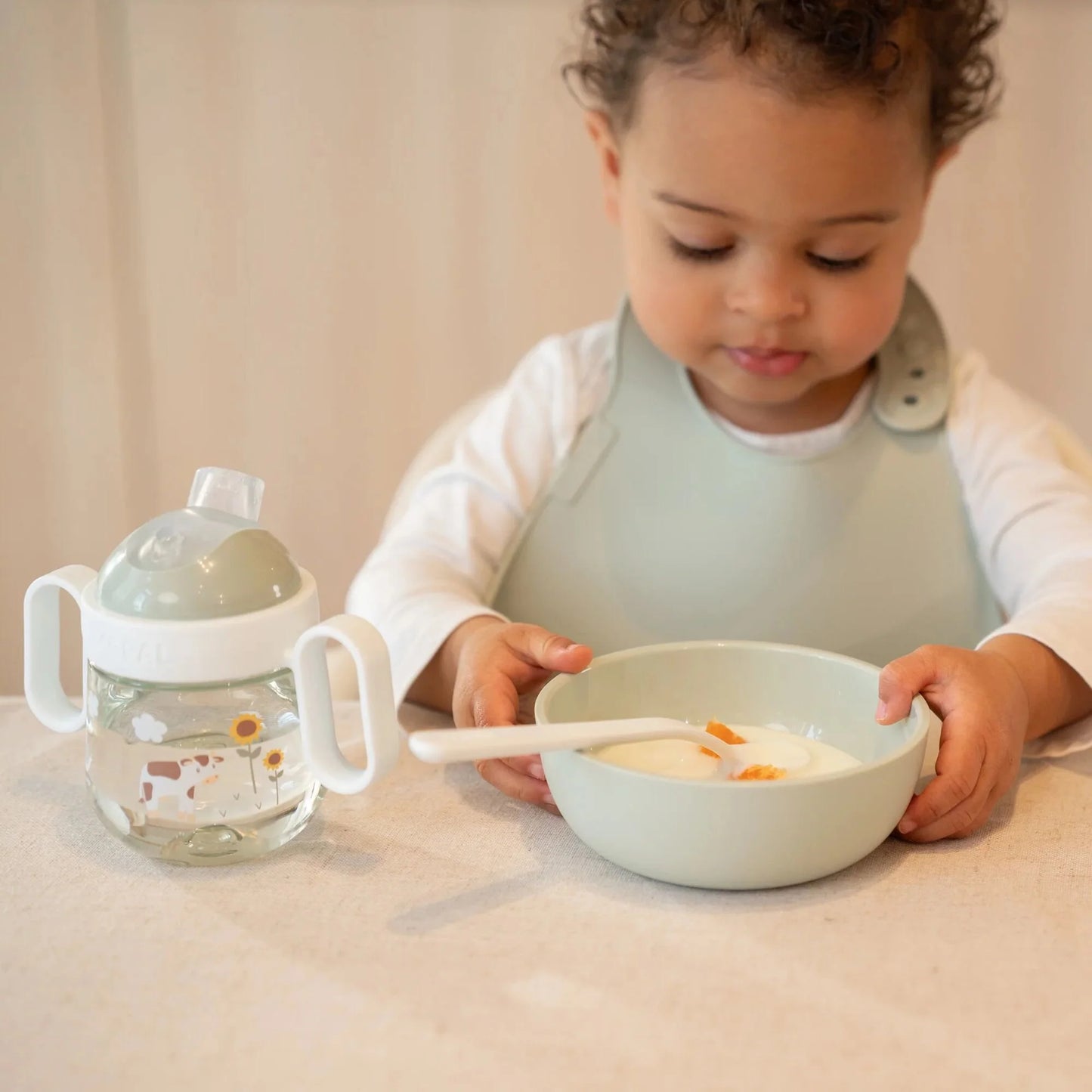 Copo com Bico Anti-Fugas Mepal Mio Little Farm 200 ml – Little Dutch | Lolla Kids