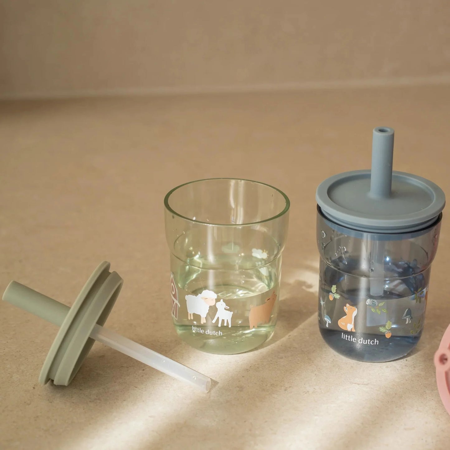 Copo Infantil com Palhinha Little Dutch Little Farm – Prático e Antiderrames