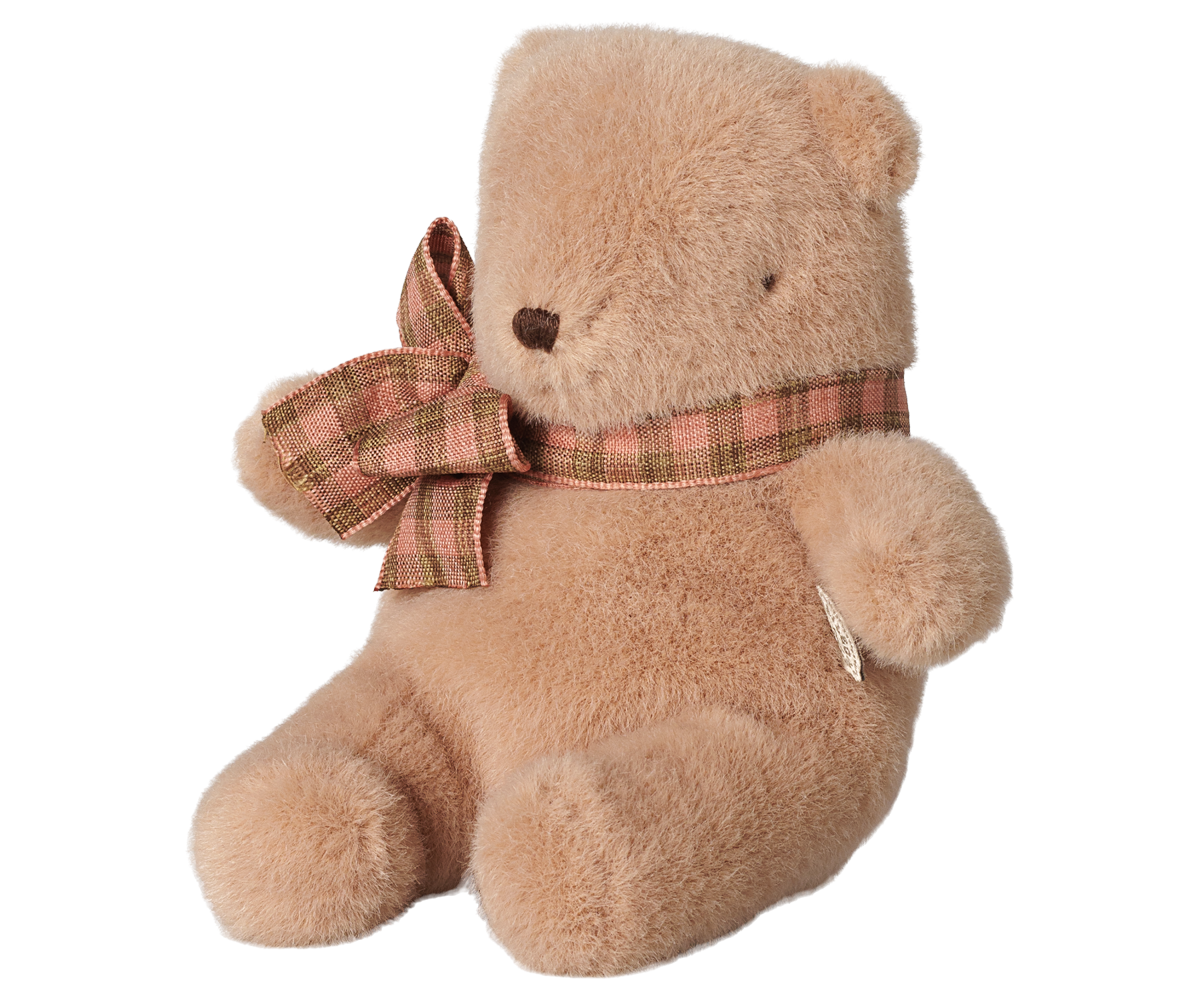 Urso de peluche mini Maileg rosa vintage visto de lado | maileg-urso-peluche-rosa-lollakids