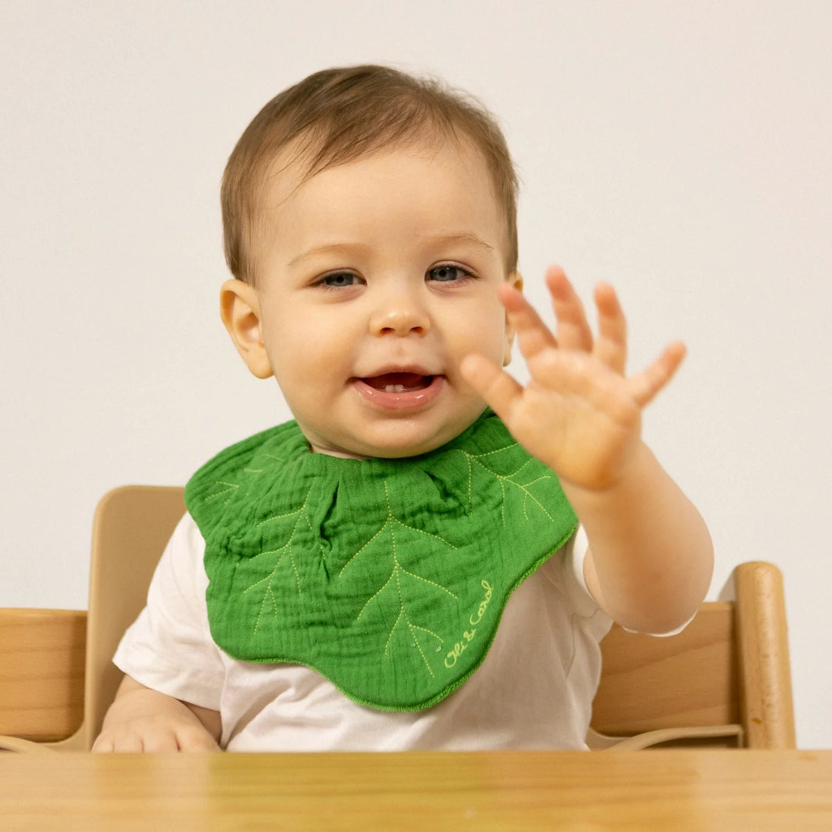 Babete Kendall a Couve Oli & Carol - detalhe | oli-carol-babete-couve-lollakids