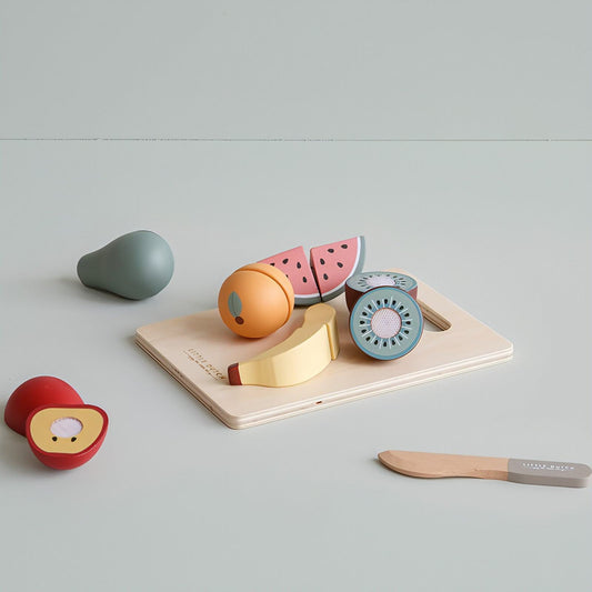 Pormenor do Conjunto de Frutas Madeira Little Dutch | little-dutch-conjunto-frutas-madeira-lollakids