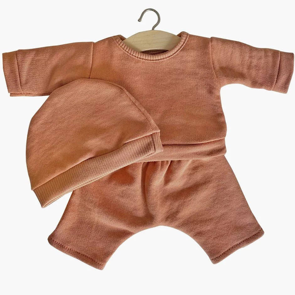 Conjunto Liam Fato-Treino com Gorro Caramelo Minikane de frente | minikane-conjunto-liam-fato-treino-gorro-caramelo-lollakids