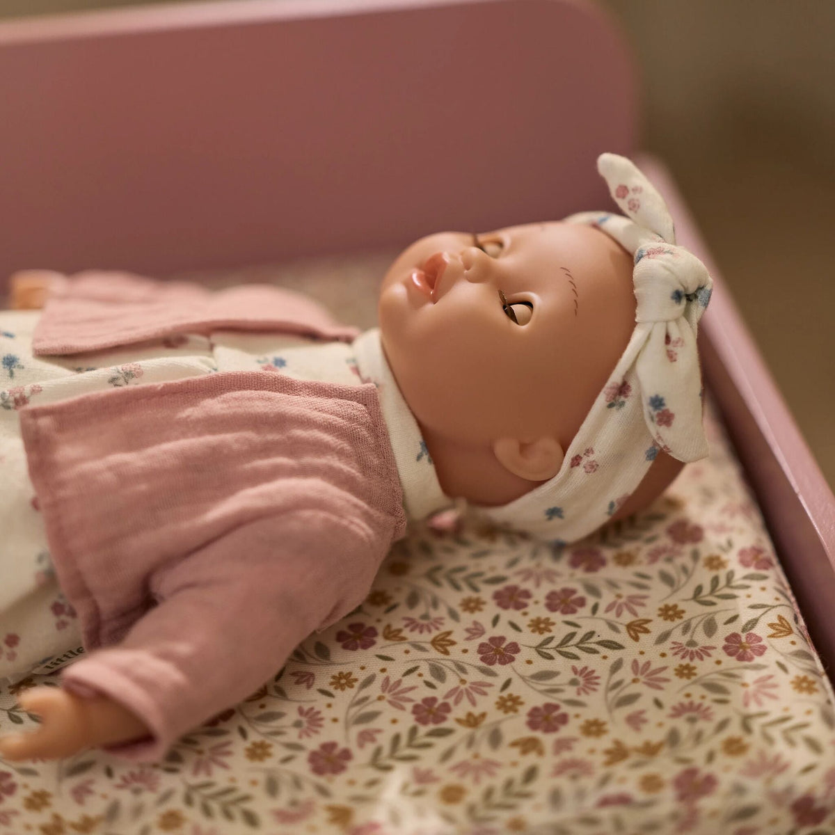 Boneca Philou Little Dutch, vista lateral | little-dutch-boneca-philou-lollakids