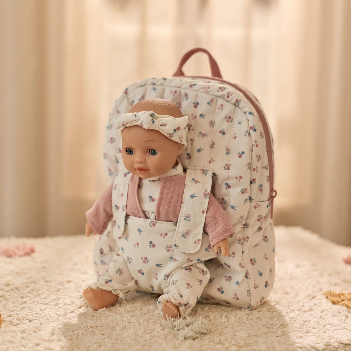 Porta-Bebé para Bonecas Rosa 2 em 1 Little Dutch, vista lateral | little-dutch-porta-bebe-bonecas-rosa-lollakids