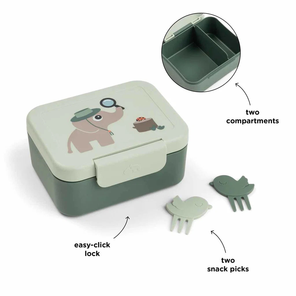 Detalhe do fecho seguro da Mini Lunchbox Tiny Trails Sand Done by Deer | done-by-deer-mini-lunchbox-tiny-trails-fecho-lollakids
