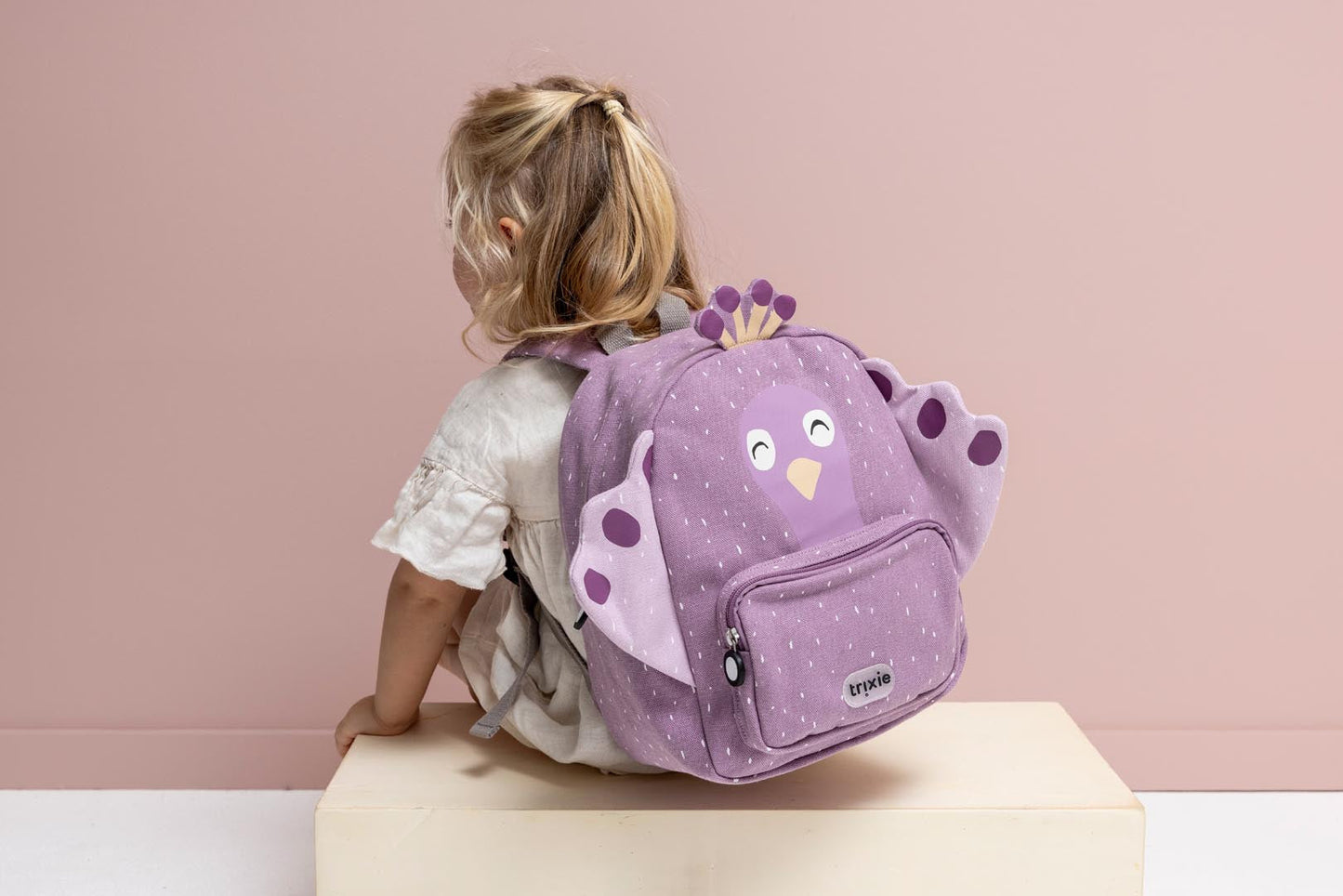 Mochila Pavão Mrs. Peacock Trixie - detalhe