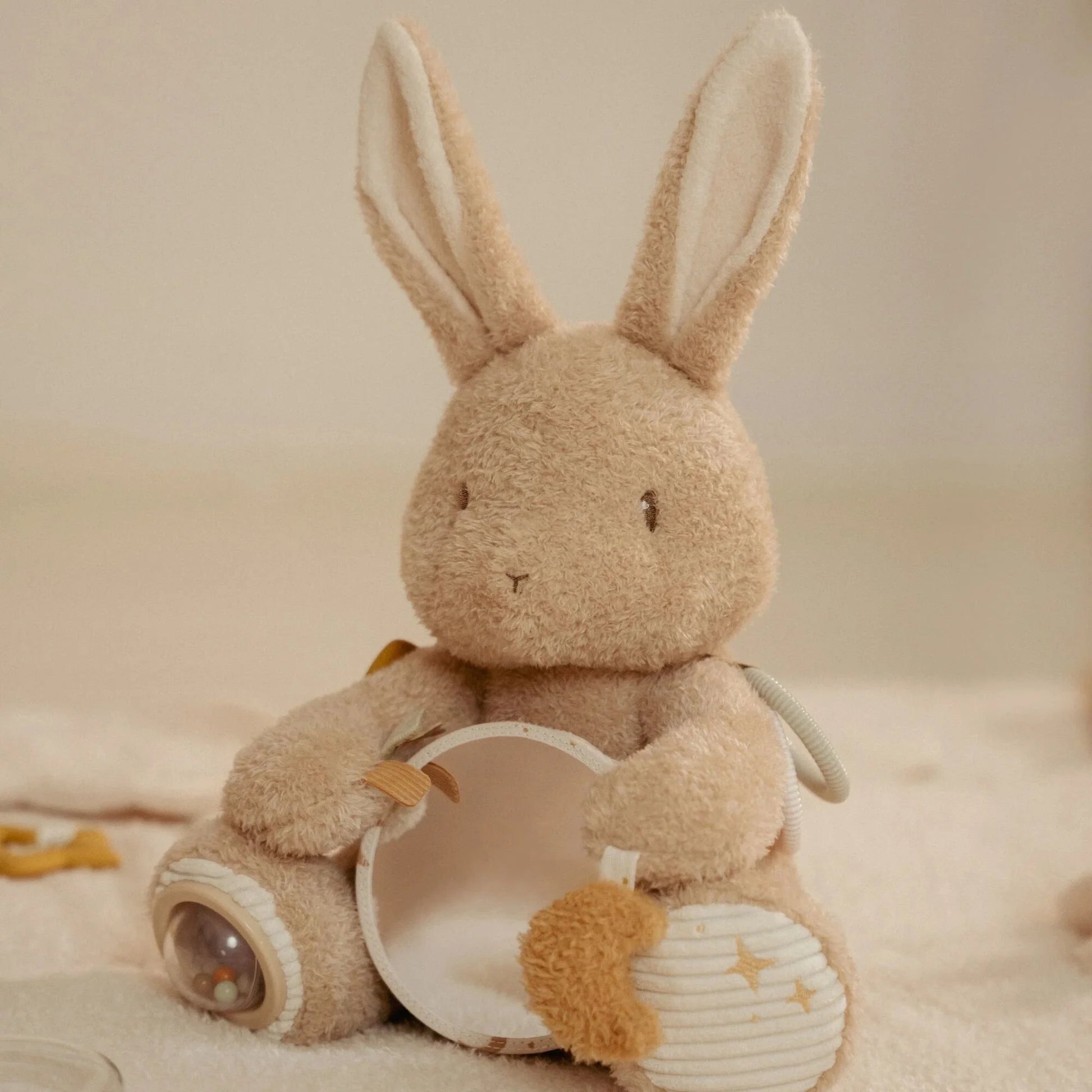 Coelho de Actividades Baby Bunny da Little Dutch na Lolla Kids