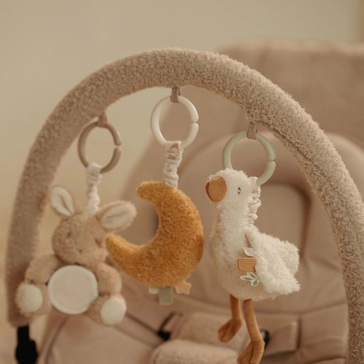 Conjunto de Figuras Vibratórias Newborn Naturals em cores suaves