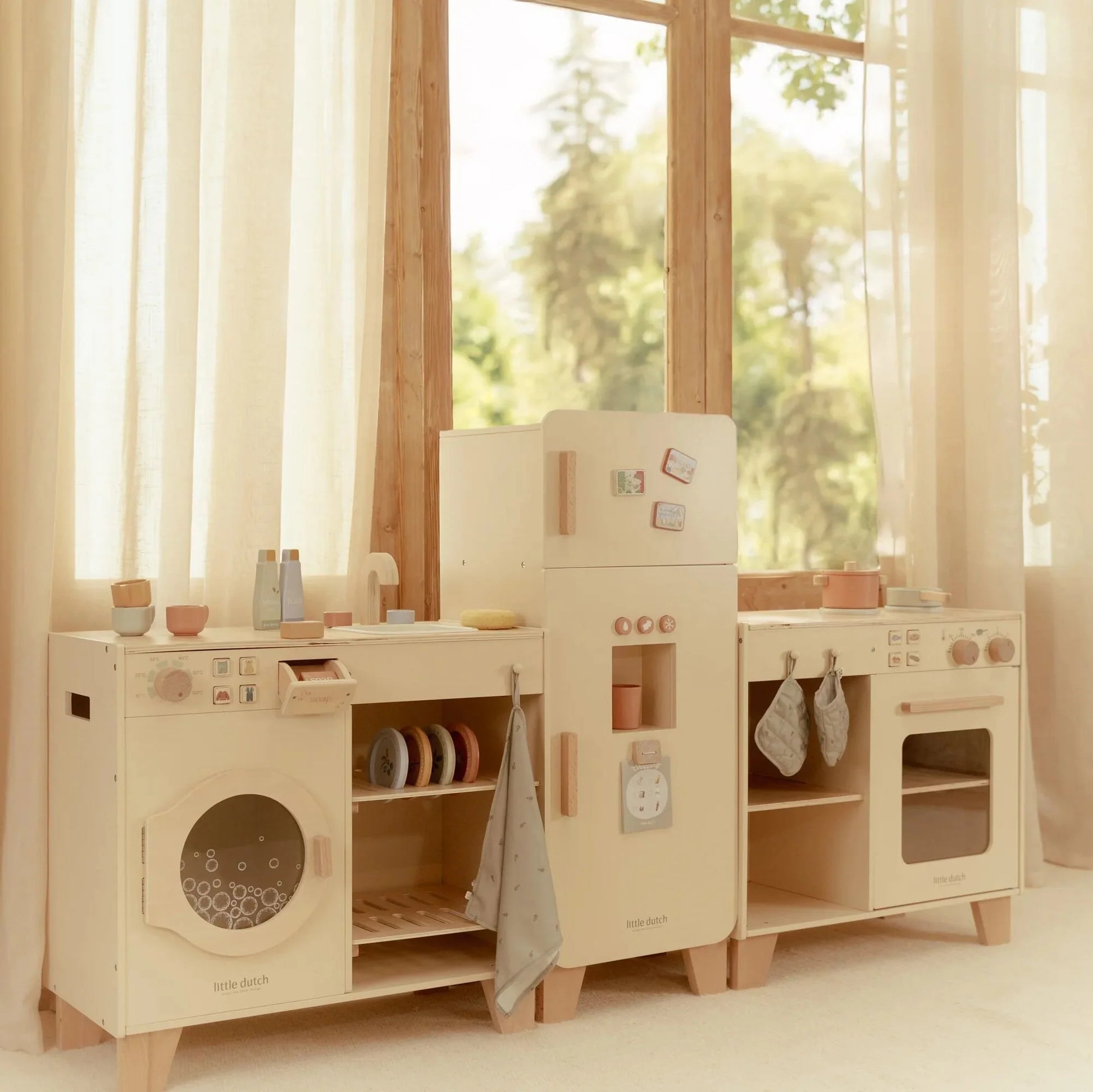 Frigorífico de Madeira Essentials – Edição Limitada | Lolla Kids
