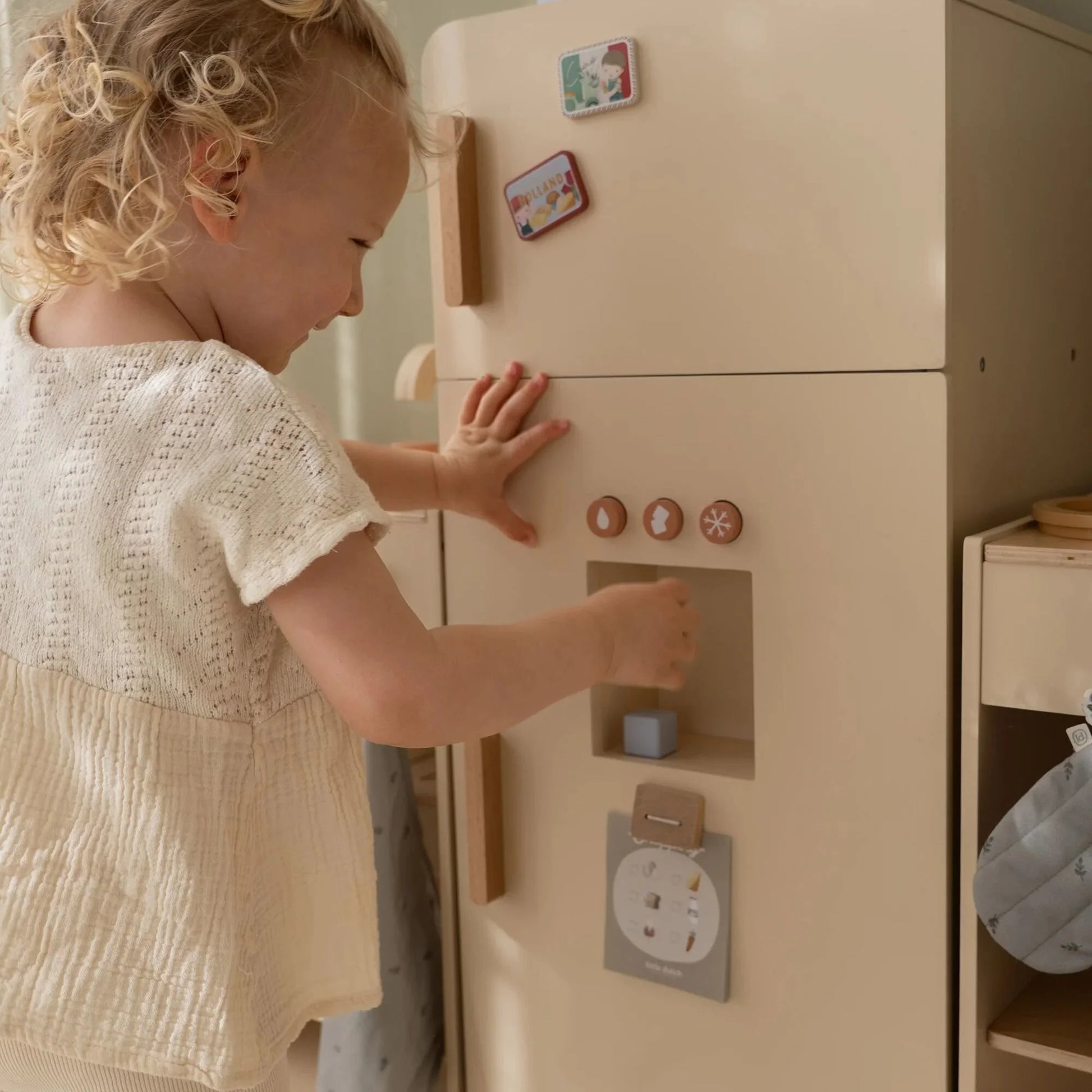 Frigorífico de Madeira Essentials – Edição Limitada | Lolla Kids
