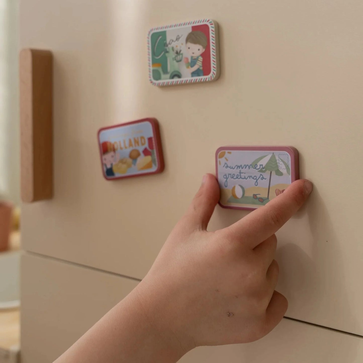 Frigorífico de Madeira Essentials – Edição Limitada | Lolla Kids
