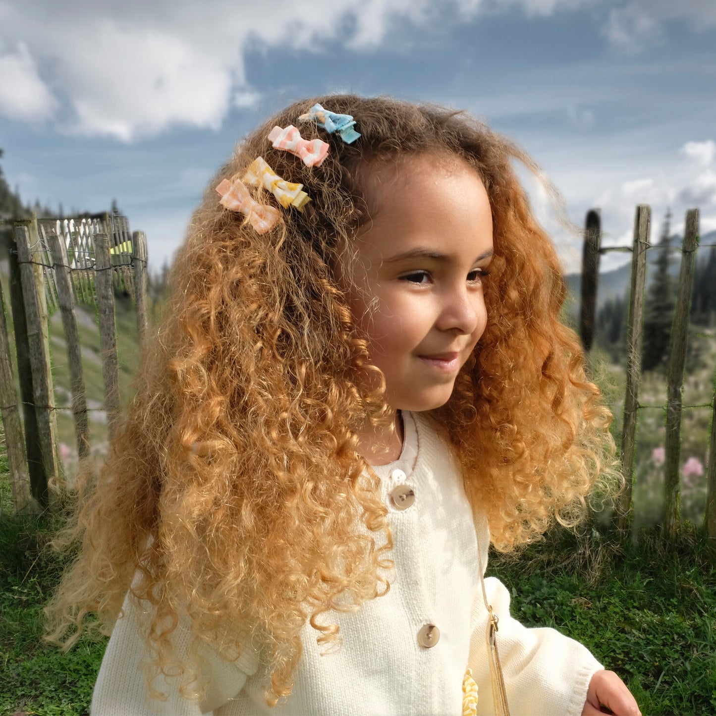 Conjunto de 4 Mini Ganchos Heidi Floral com Laços Coloridos, Rockahula