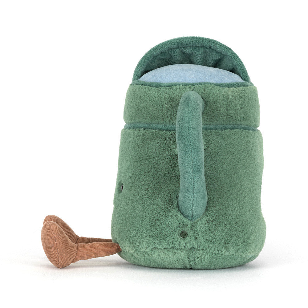Peluche Jellycat Amuseables Watering Can com alça e bico de regador, visto de lado