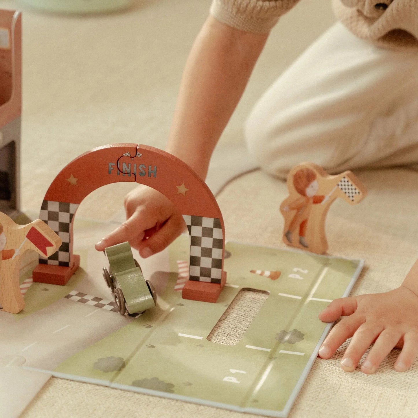 Little Dutch Pista de Corridas em Mala – Puzzle e Arrumação Fácil