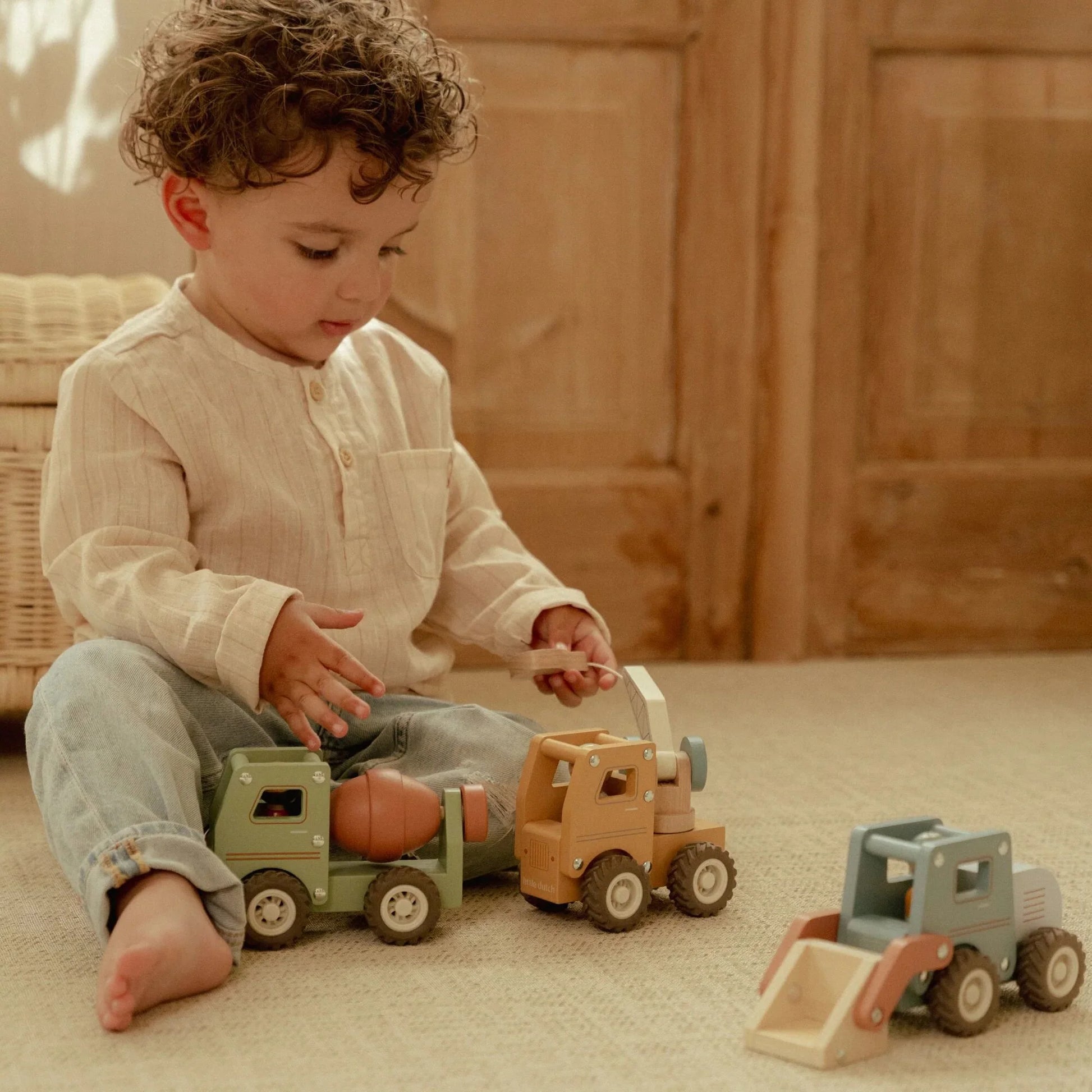 Little Dutch Bulldozer de Madeira, Rodas de Borracha