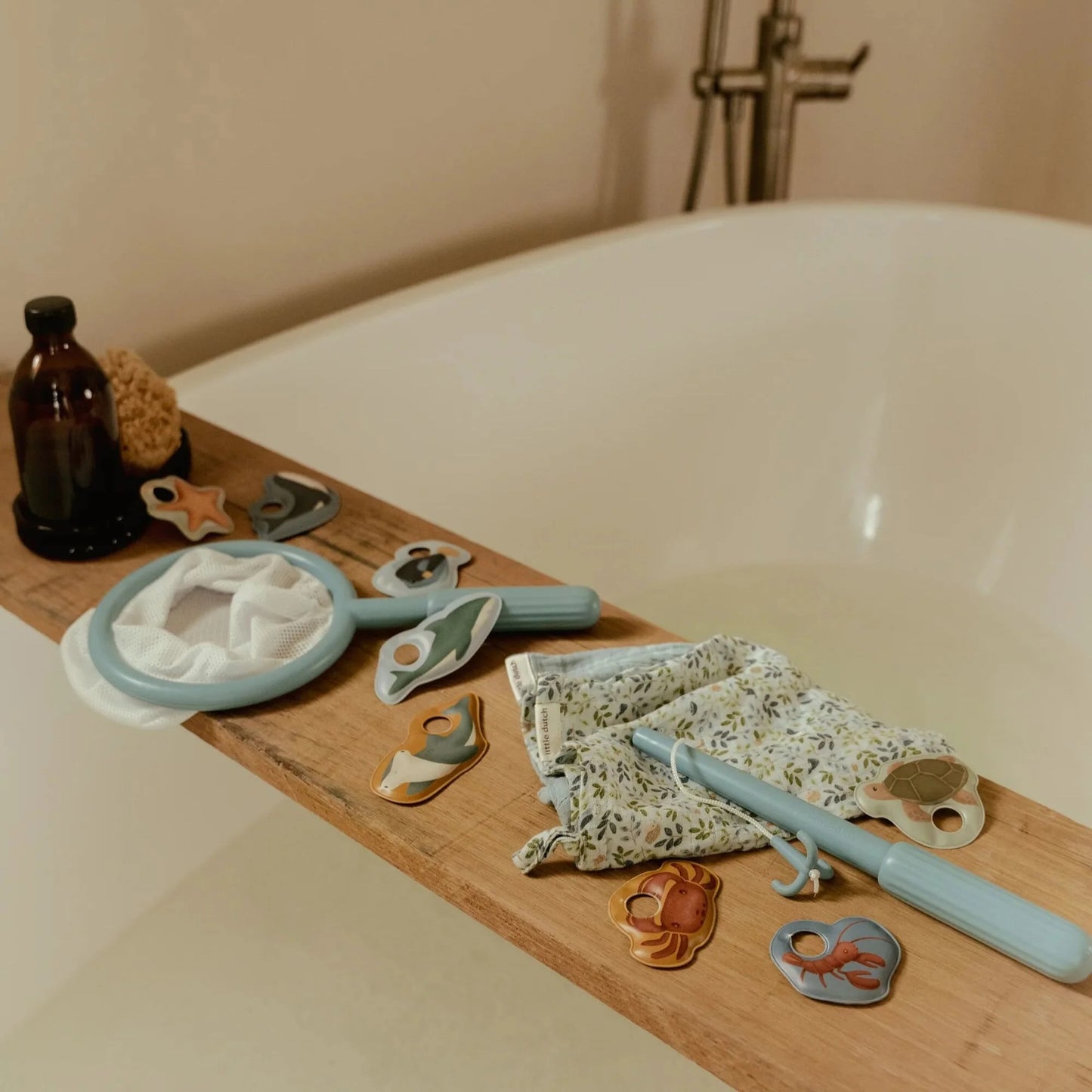 Jogo de Pesca para Banho Azul — Essentials | Lolla Kids