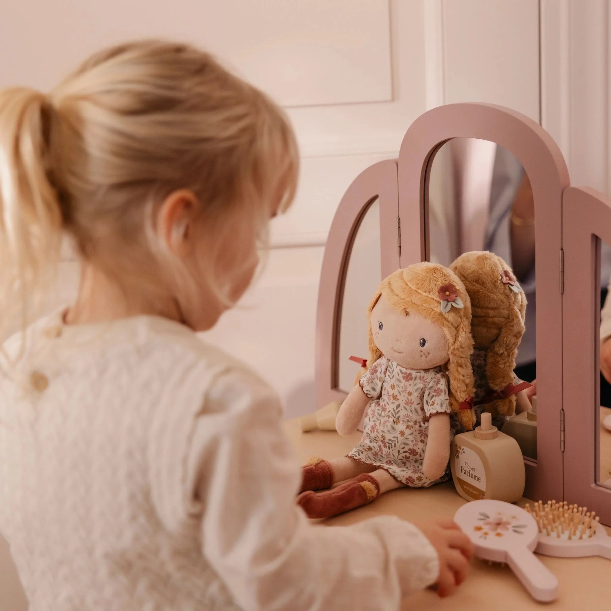 Boneca Julia Little Dutch 35 cm peluche