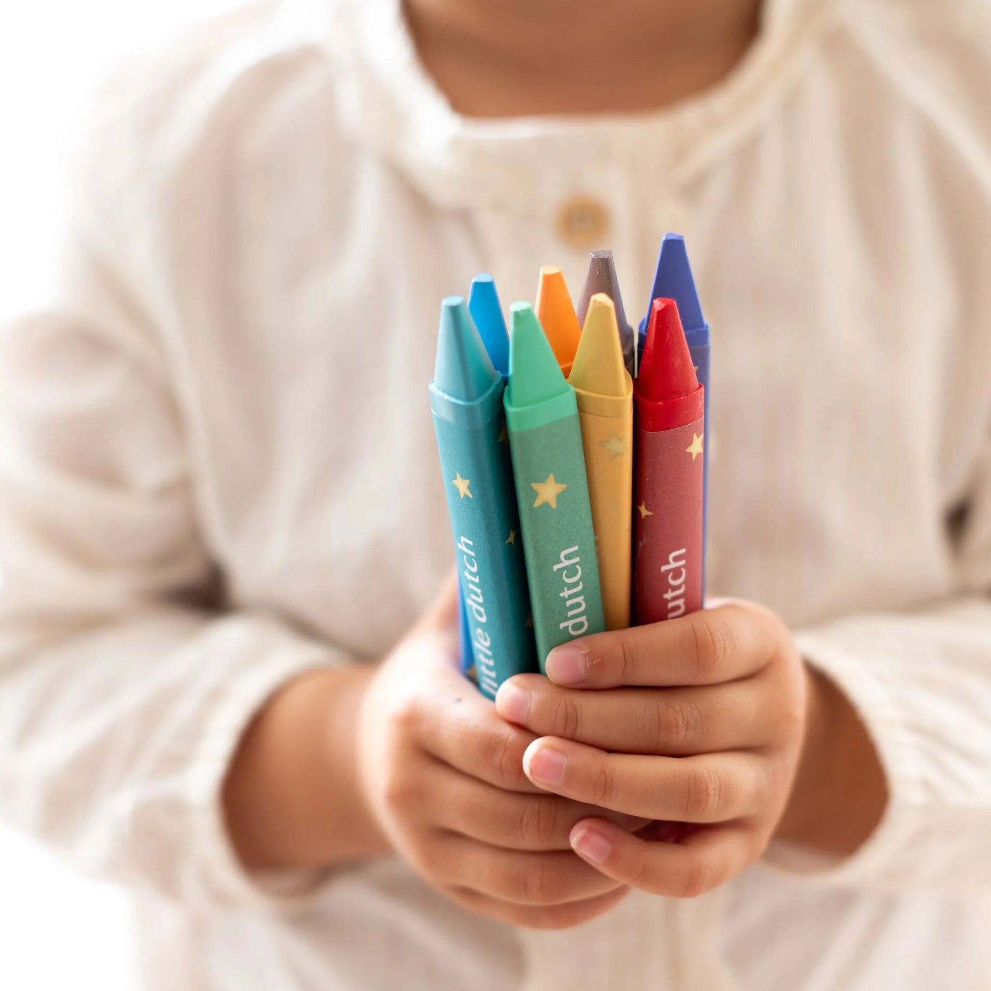 Formato pensado para mãos pequenas.