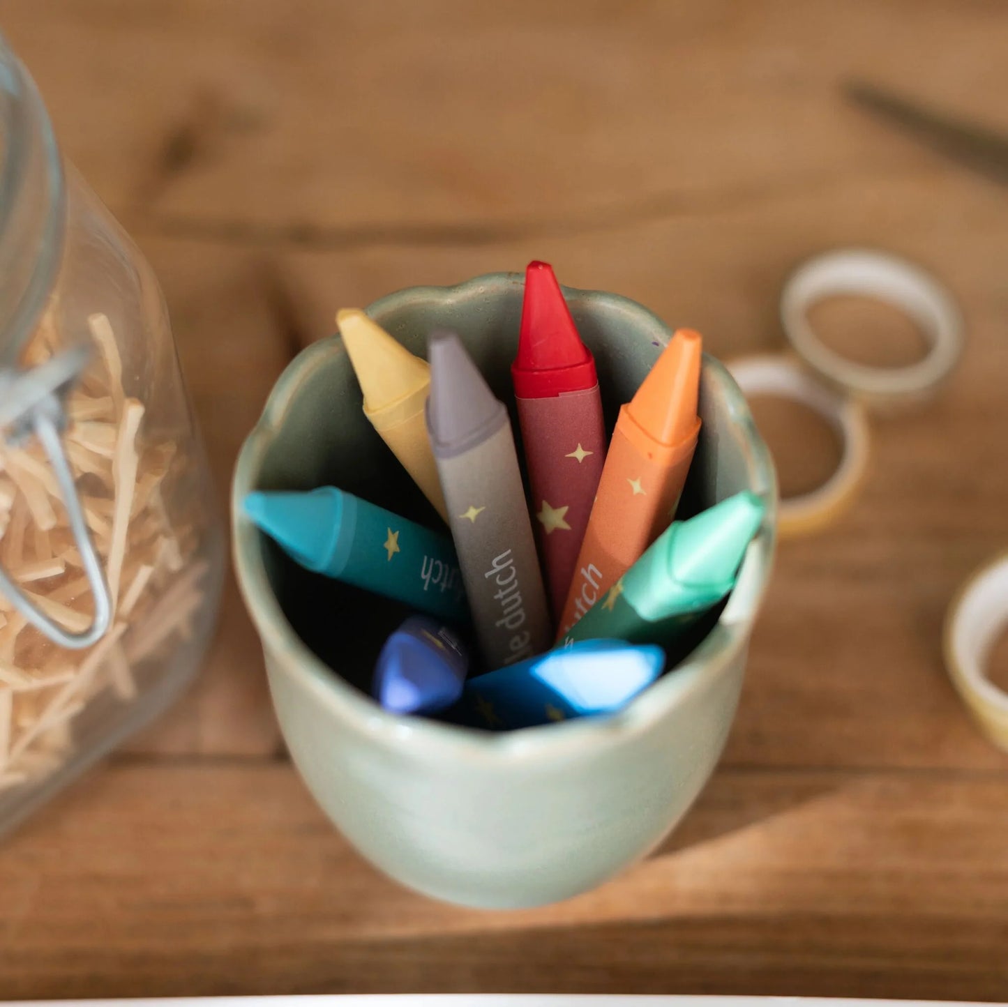 Lápis de cera em cores suaves e acolhedoras