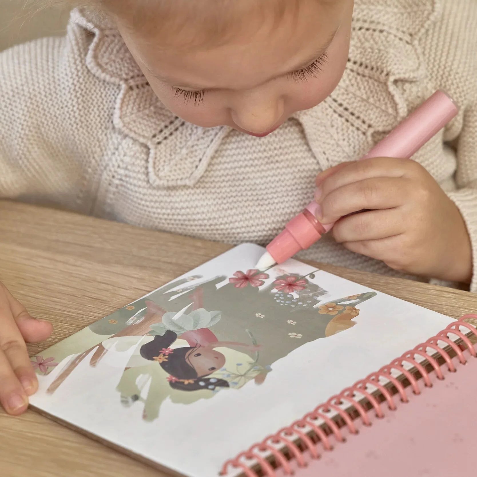 Water Magic Book Rosa – Livro de Pintura Mágico com Água