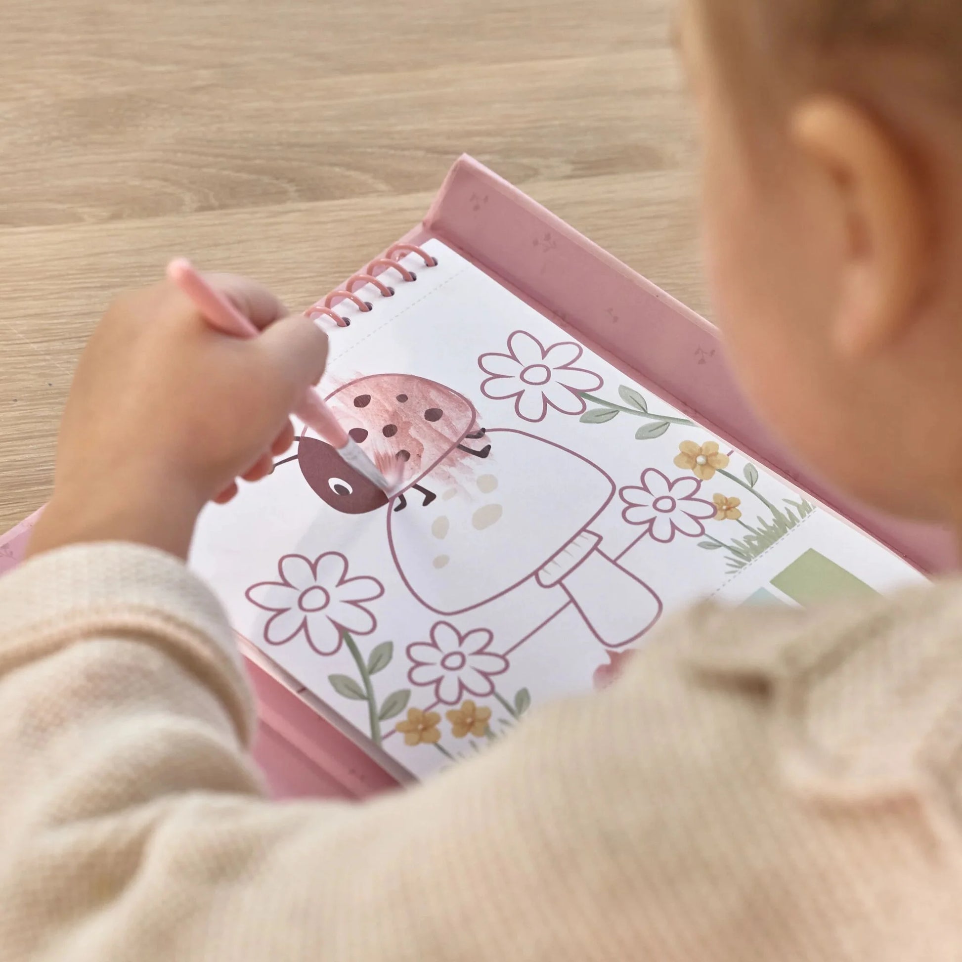 Paint Book Rosa – Livro de Pintura Criativo para Crianças