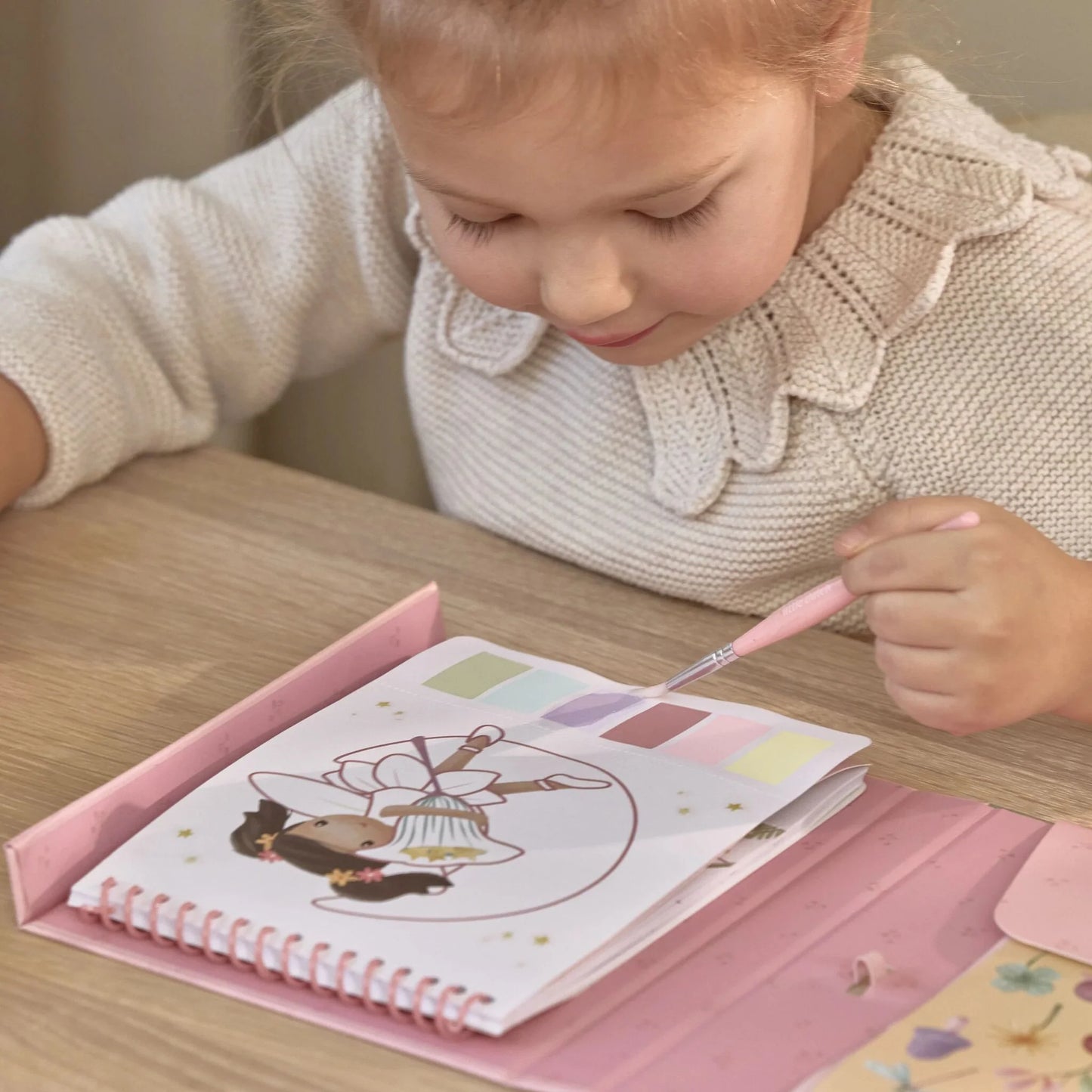 Paint Book Rosa – Livro de Pintura Criativo para Crianças