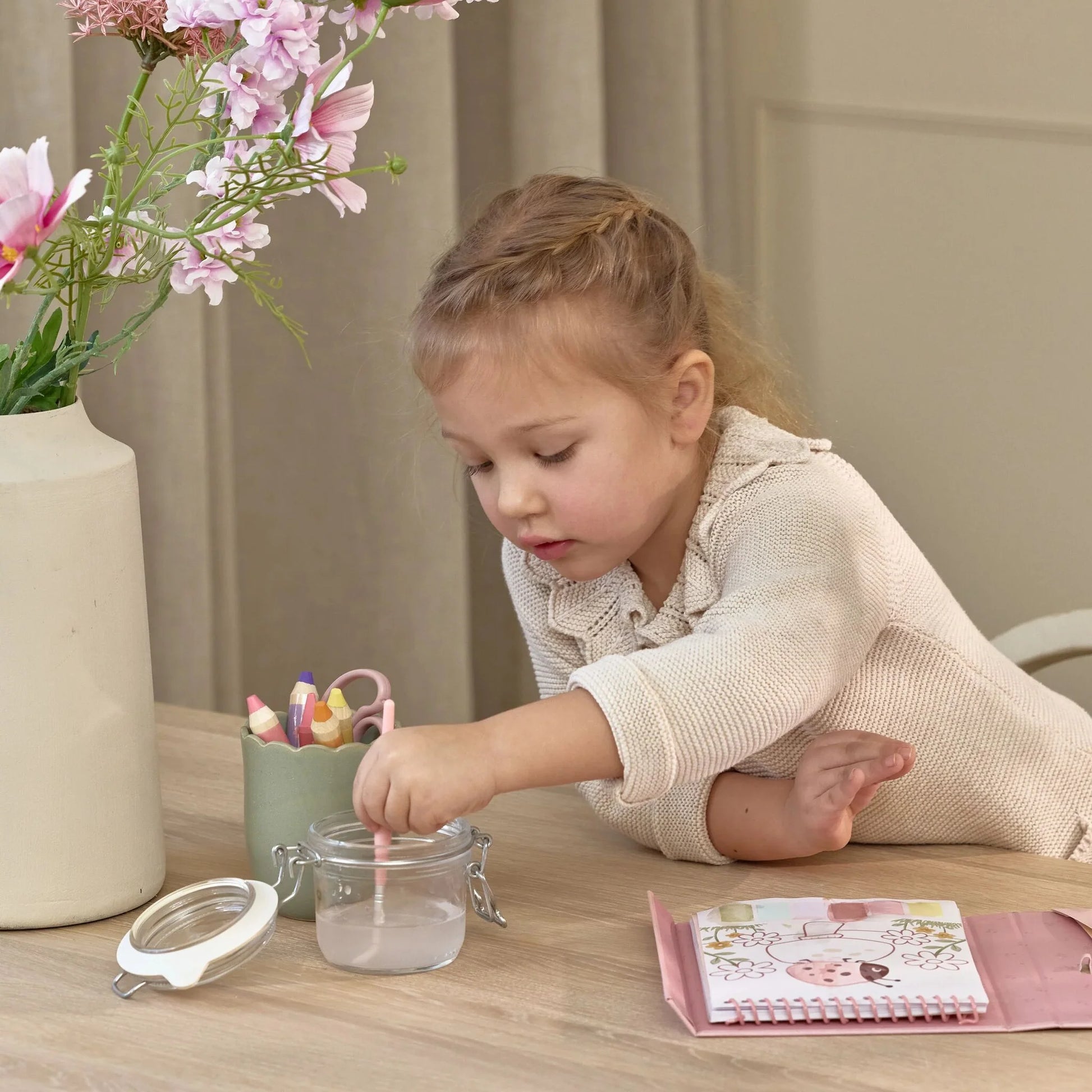 Paint Book Rosa – Livro de Pintura Criativo para Crianças