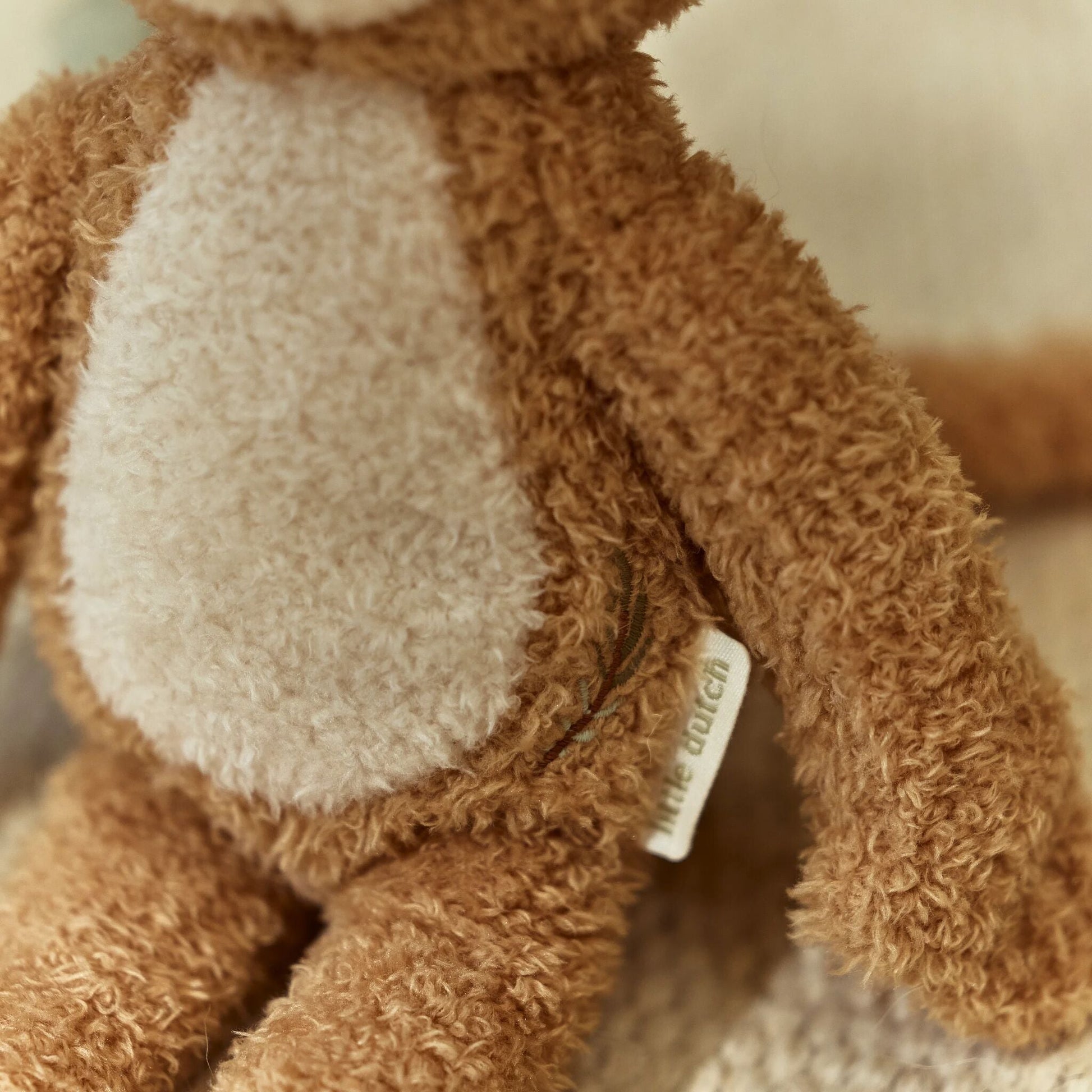 Folhas decorativas do macaco de peluche Safari Friends | little-dutch-macaco-peluche-safari-friends-lollakids