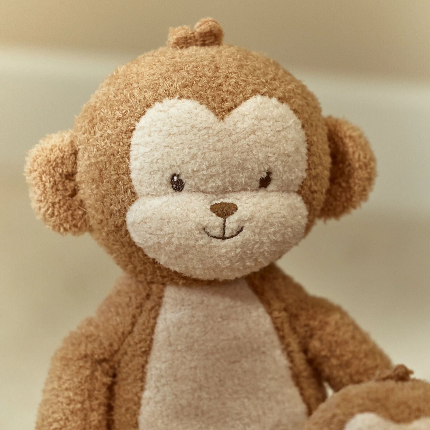 Macaco de peluche Safari Friends com outros amigos da coleção | little-dutch-macaco-peluche-xl-safari-friends-lollakids