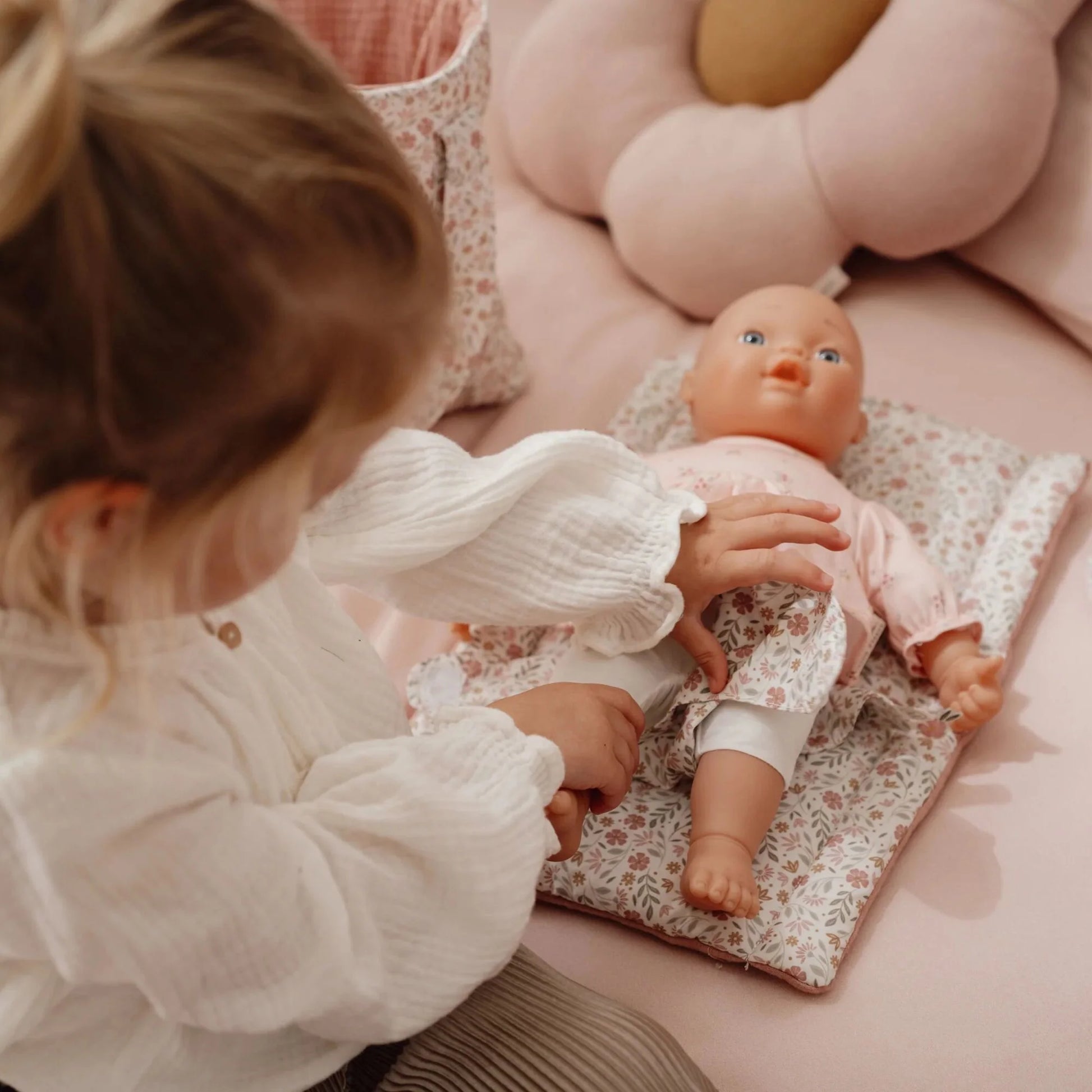 Little Dutch Mala de Fraldas para Bonecas – Soft Flowers (Essentials) | 3+ | LD4589