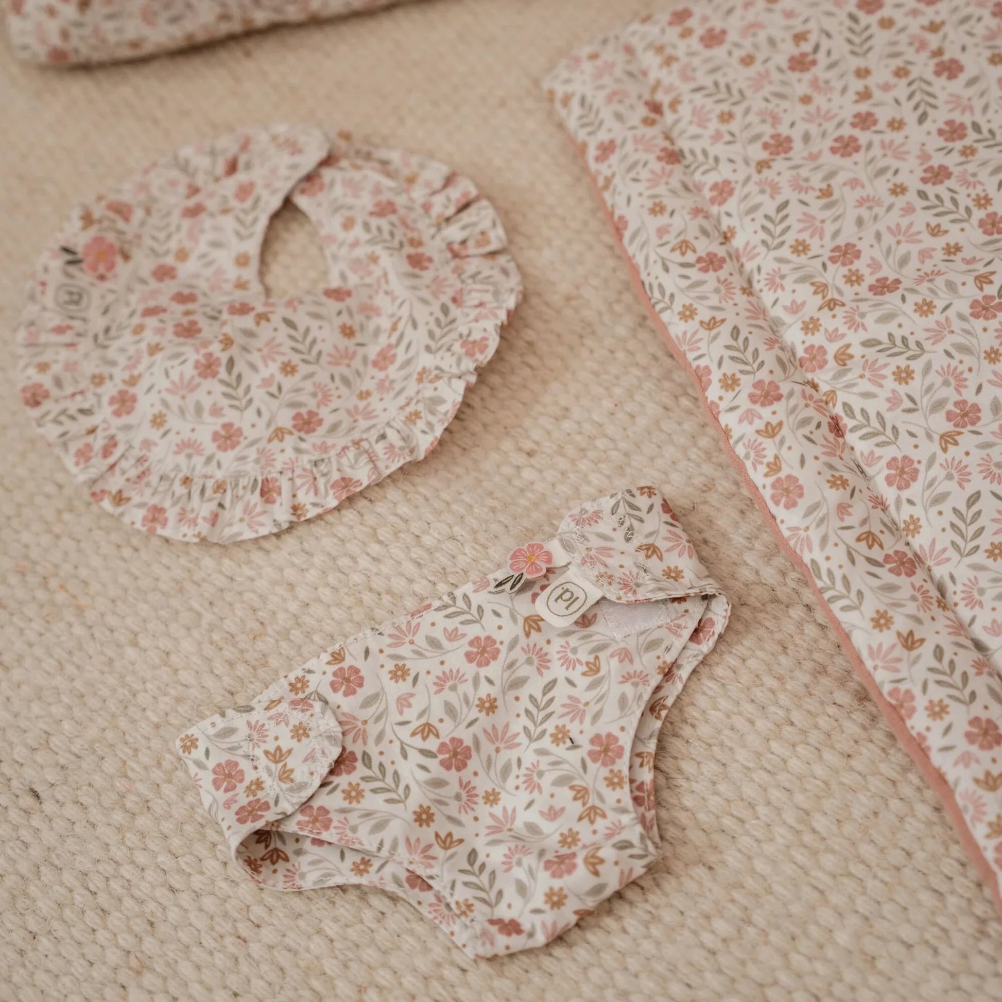 Little Dutch Mala de Fraldas para Bonecas – Soft Flowers (Essentials) | 3+ | LD4589