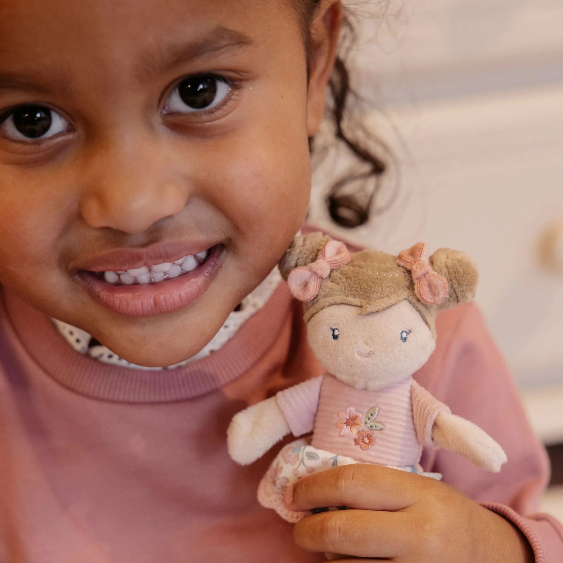 Boneca de Peluche Rosa 10cm para Criança | Lolla Kids