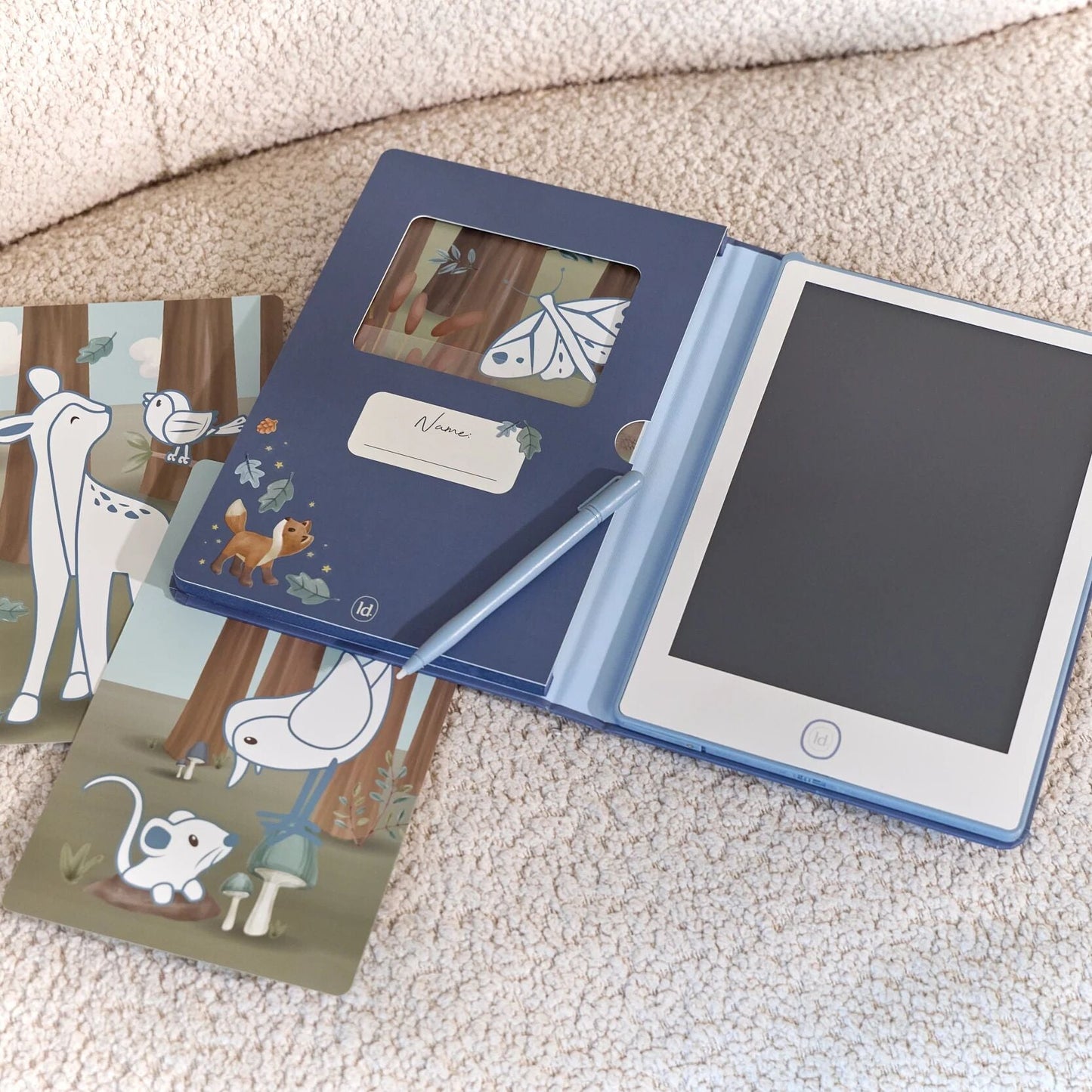 Vista de trás do tablet de desenho azul Little Dutch | little-dutch-tablet-desenho-azul-lollakids