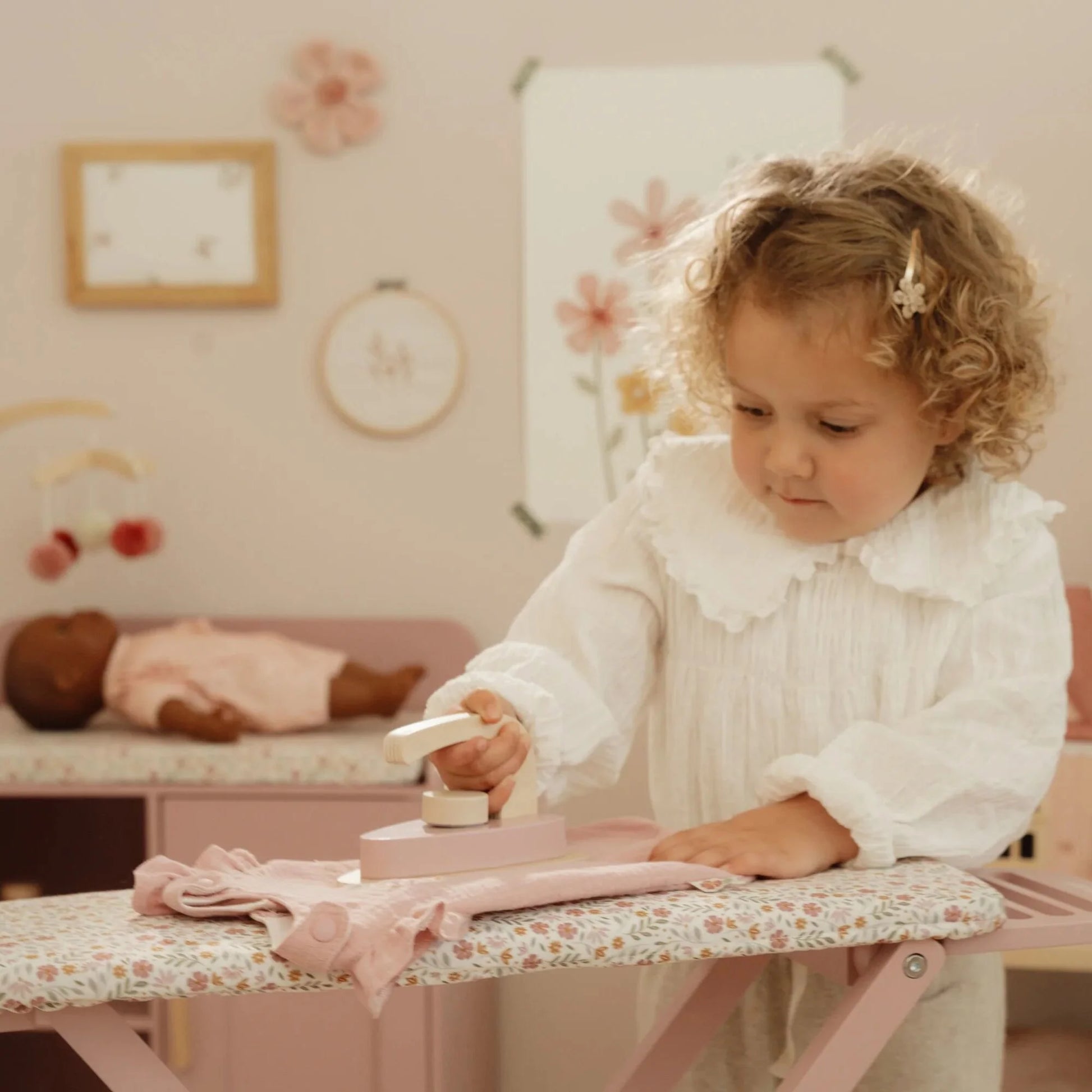 Tábua e Ferro de Engomar de Madeira Rosa | Little Dutch