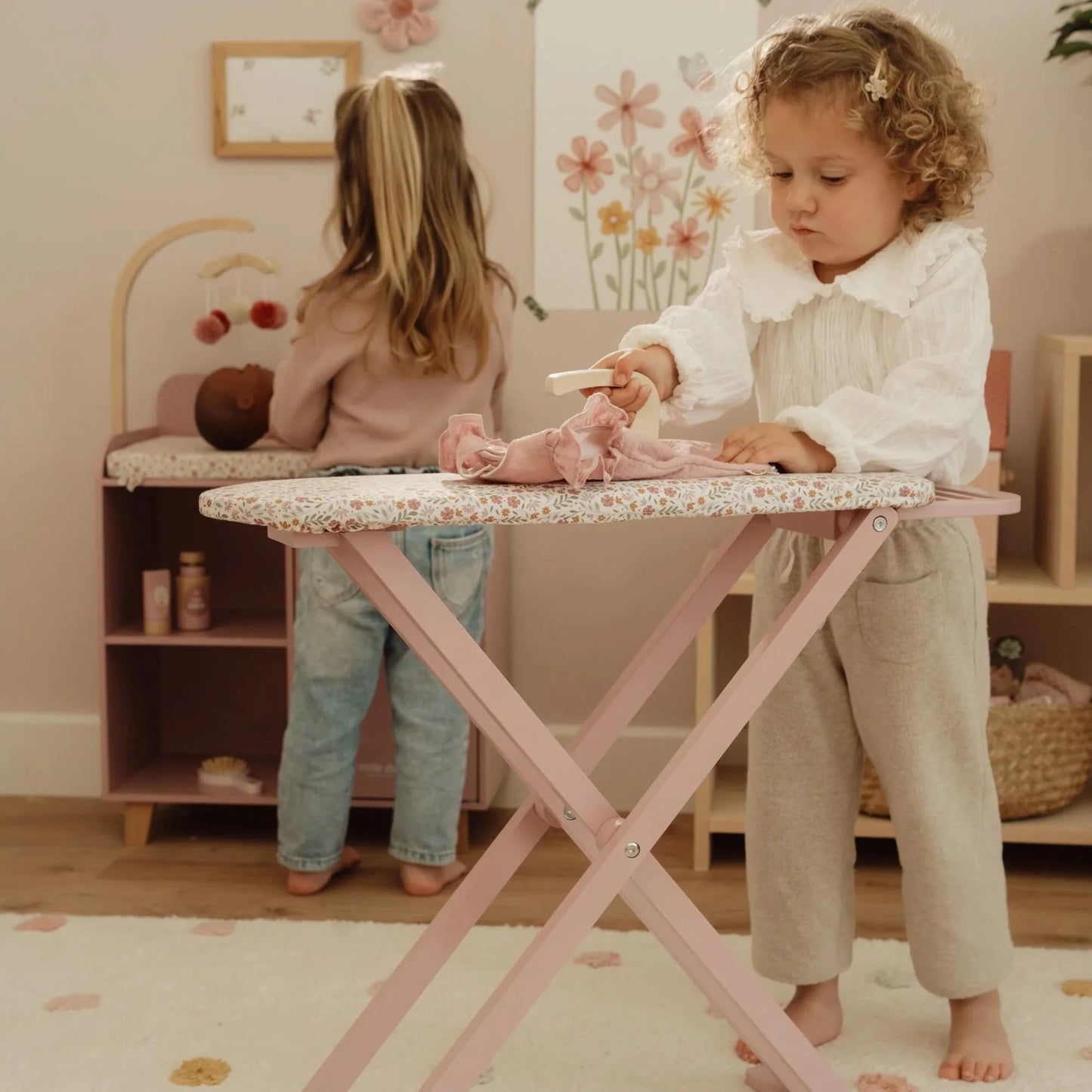 Tábua e Ferro de Engomar de Madeira Rosa | Little Dutch