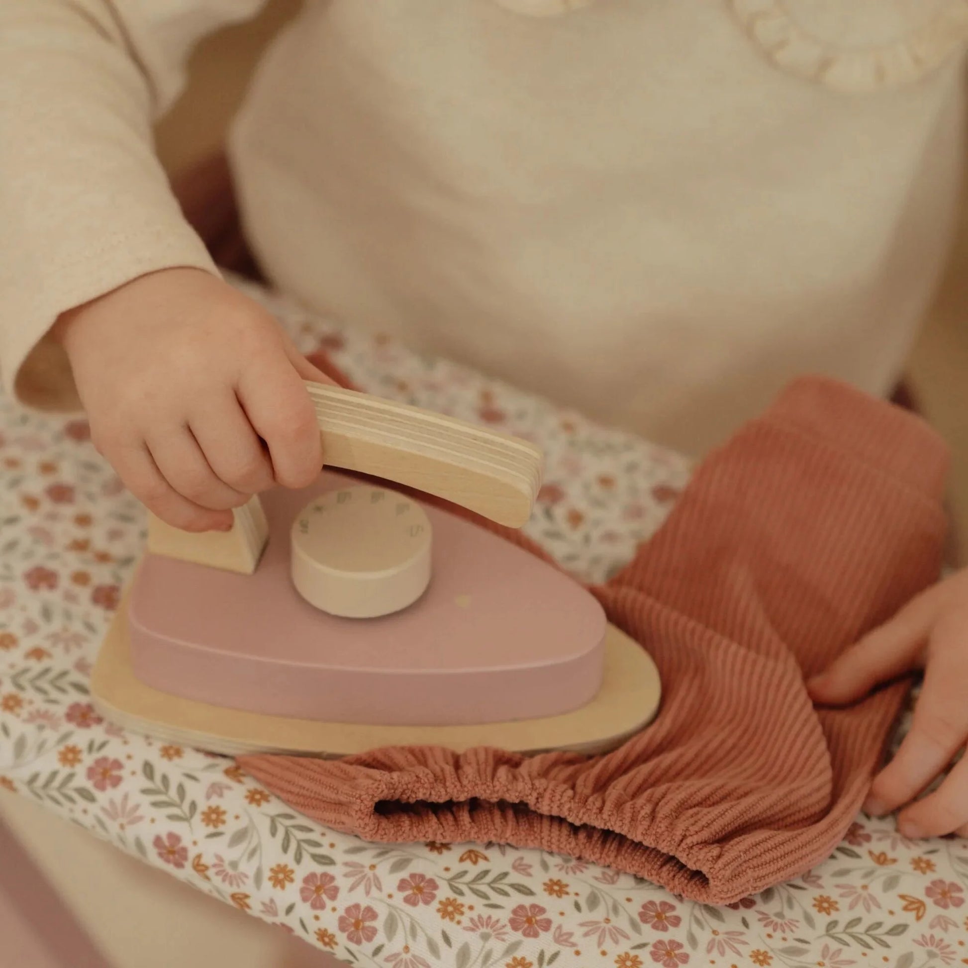 Tábua e Ferro de Engomar de Madeira Rosa | Little Dutch