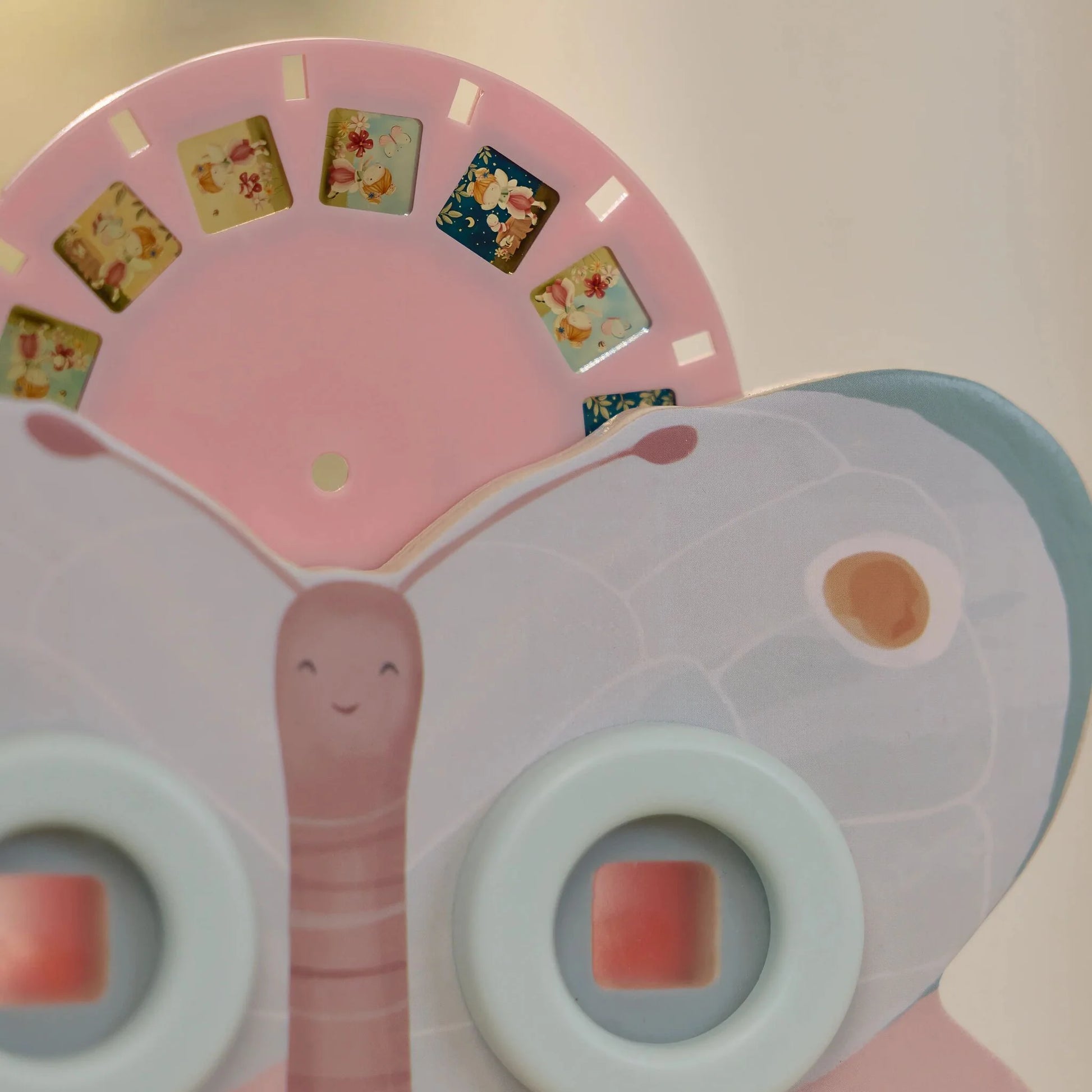 Visualizador de Histórias Borboleta Rosa para Crianças | Lolla Kids