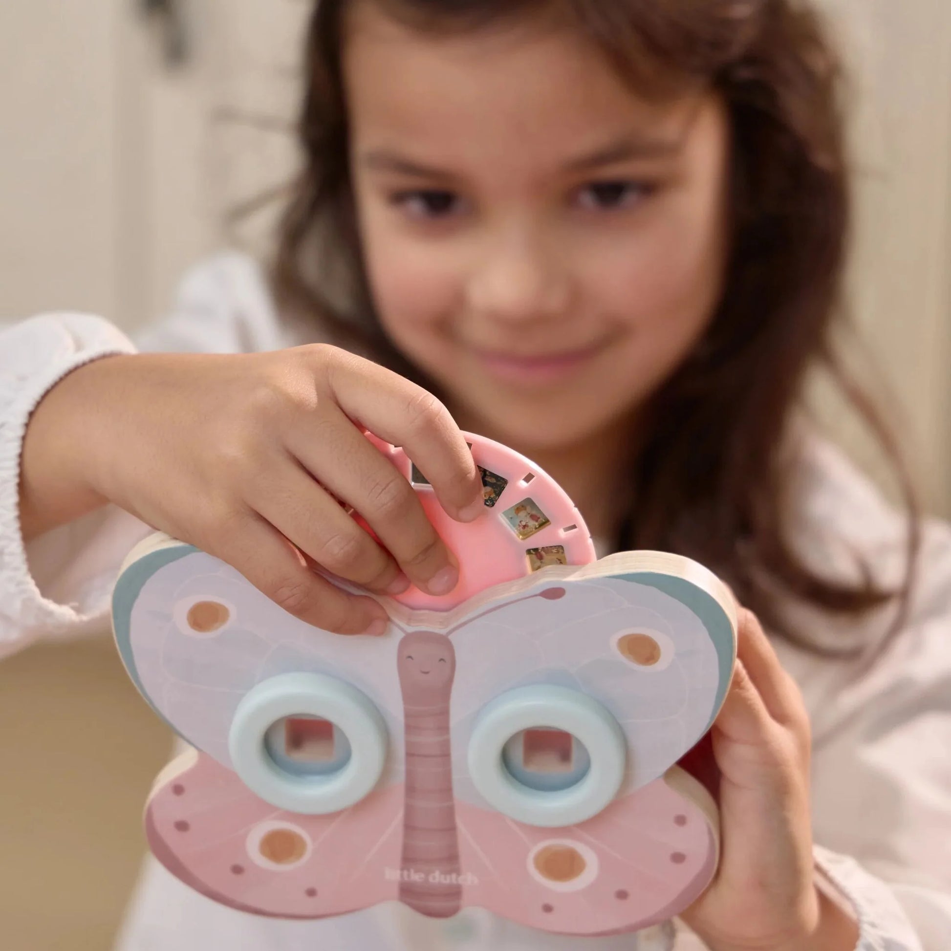Visualizador de Histórias Borboleta Rosa para Crianças | Lolla Kids