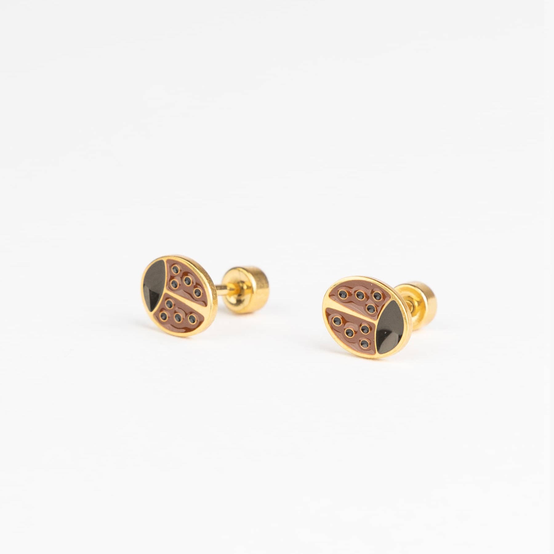 Brincos Infantis Minimal Lady Mrs Ertha de frente | mrsertha-brincos-infantis-minimal-lady-lollakids