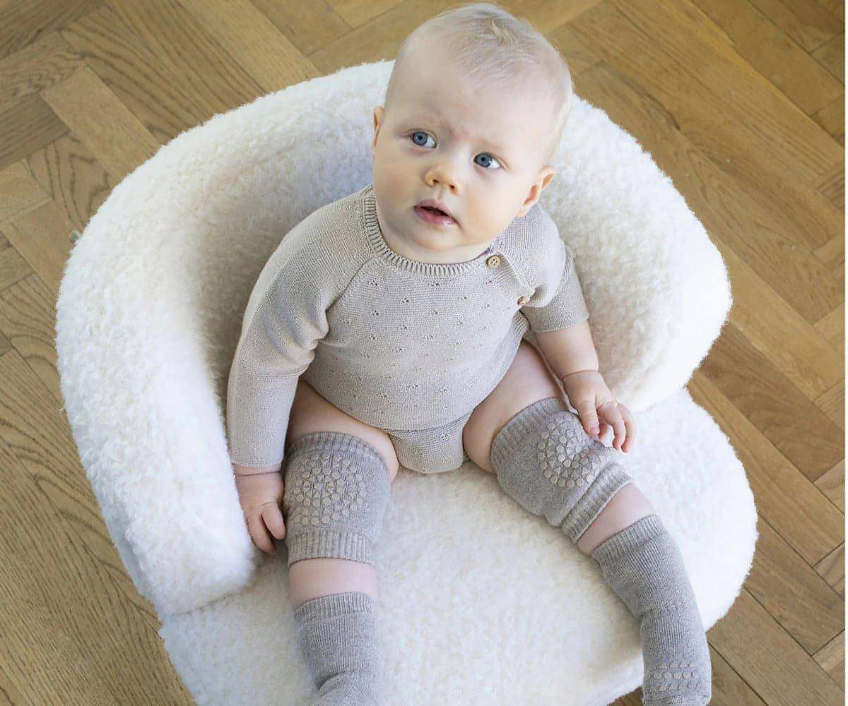 Sand Crawling Knee Pads